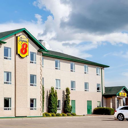 Super 8 By Wyndham Prince Albert Exterior foto